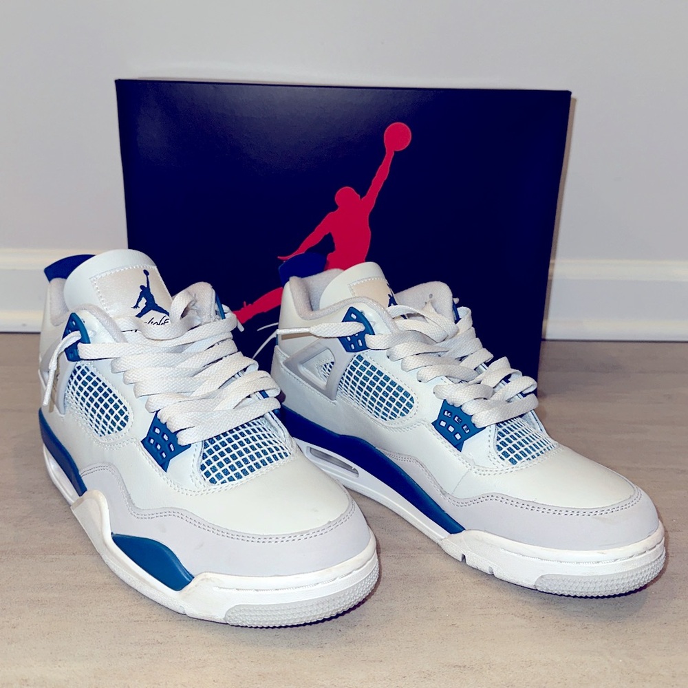 Air Jordan 4 Retro 'Military Blue' 2024